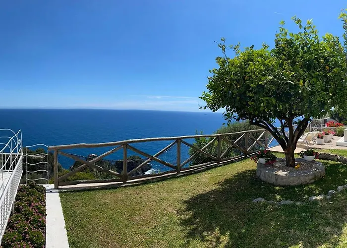 Marilisa Villa Conca dei Marini