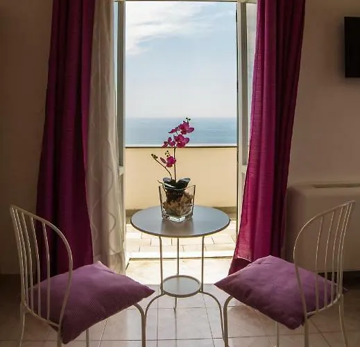 Marilisa Villa Conca dei Marini